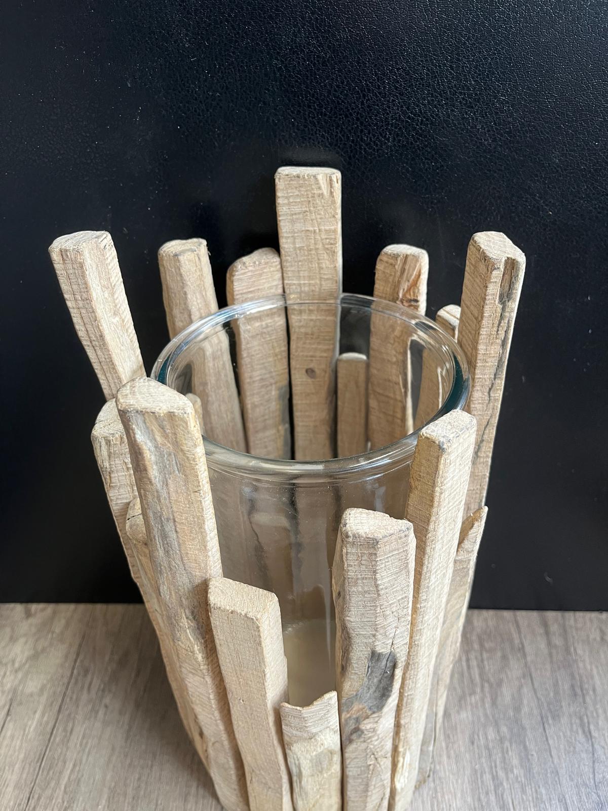 Windlicht mit Holzumrandung