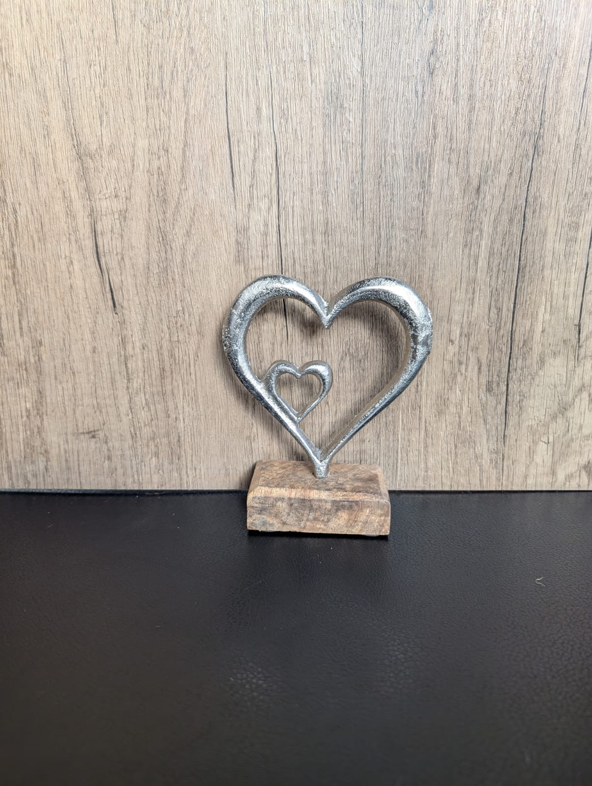 Metallherze mit Standfuß