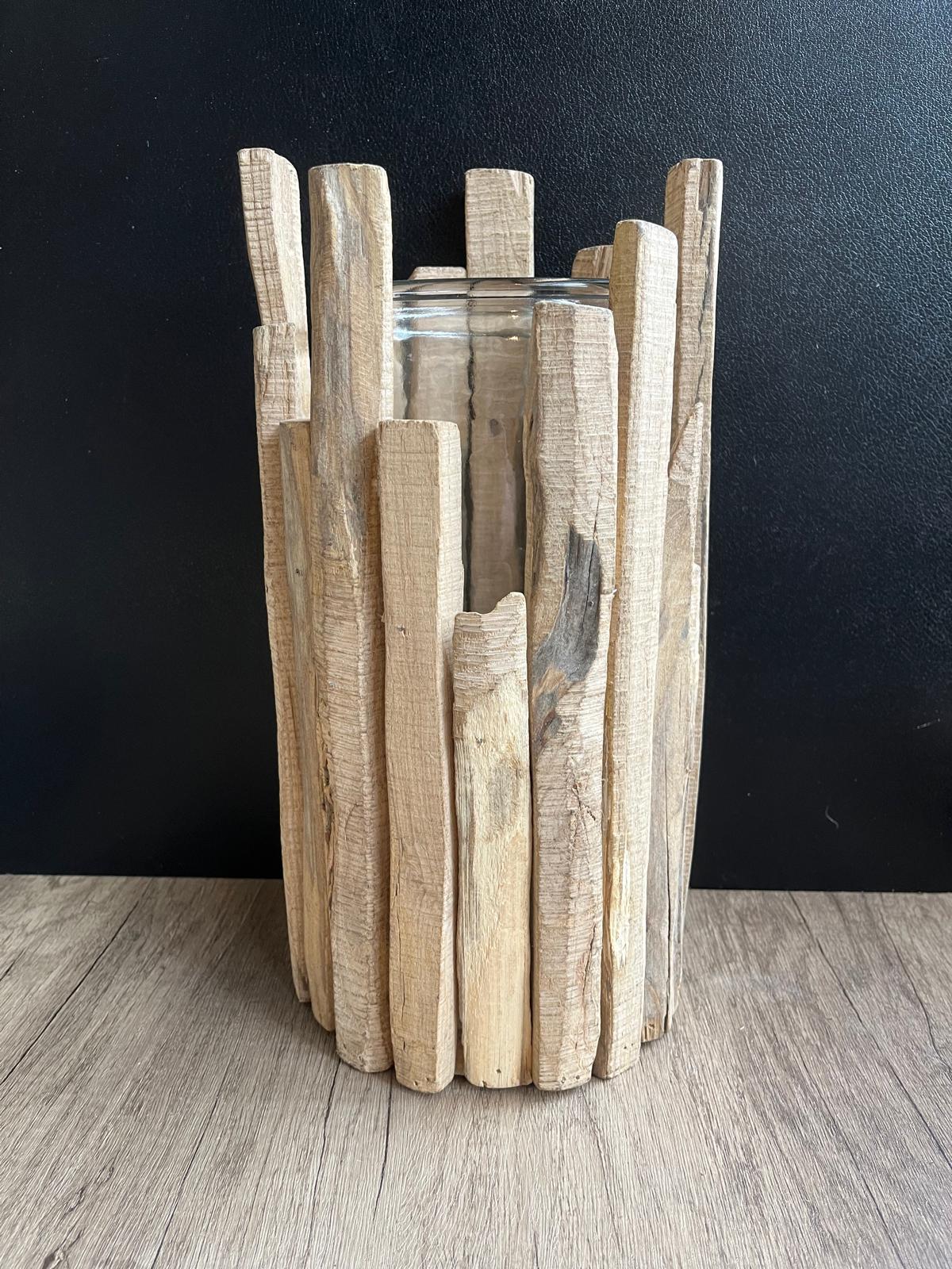 Windlicht mit Holzumrandung