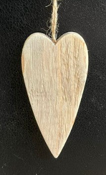 Holzherz mit Aufhängung