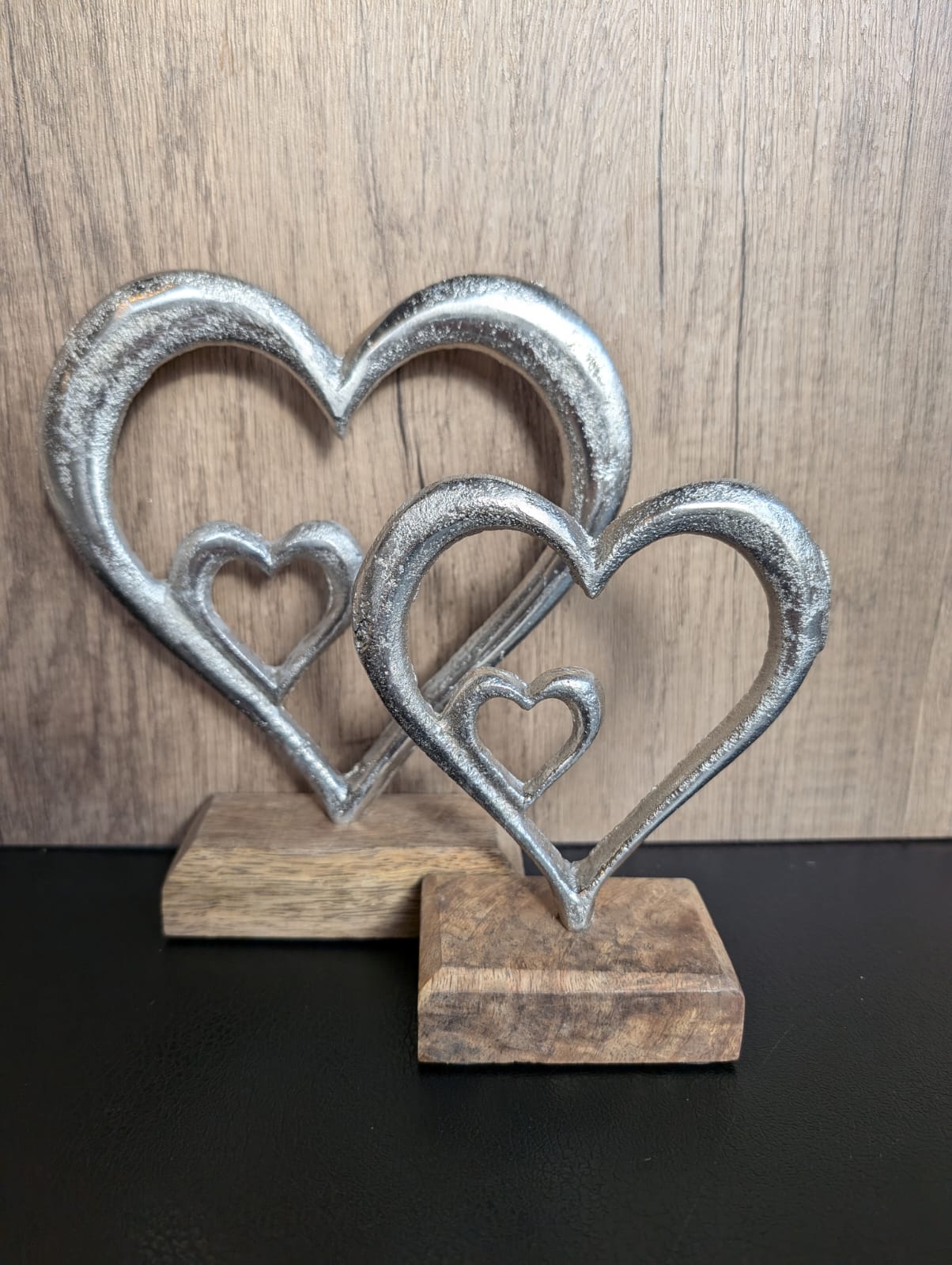 Metallherze mit Standfuß