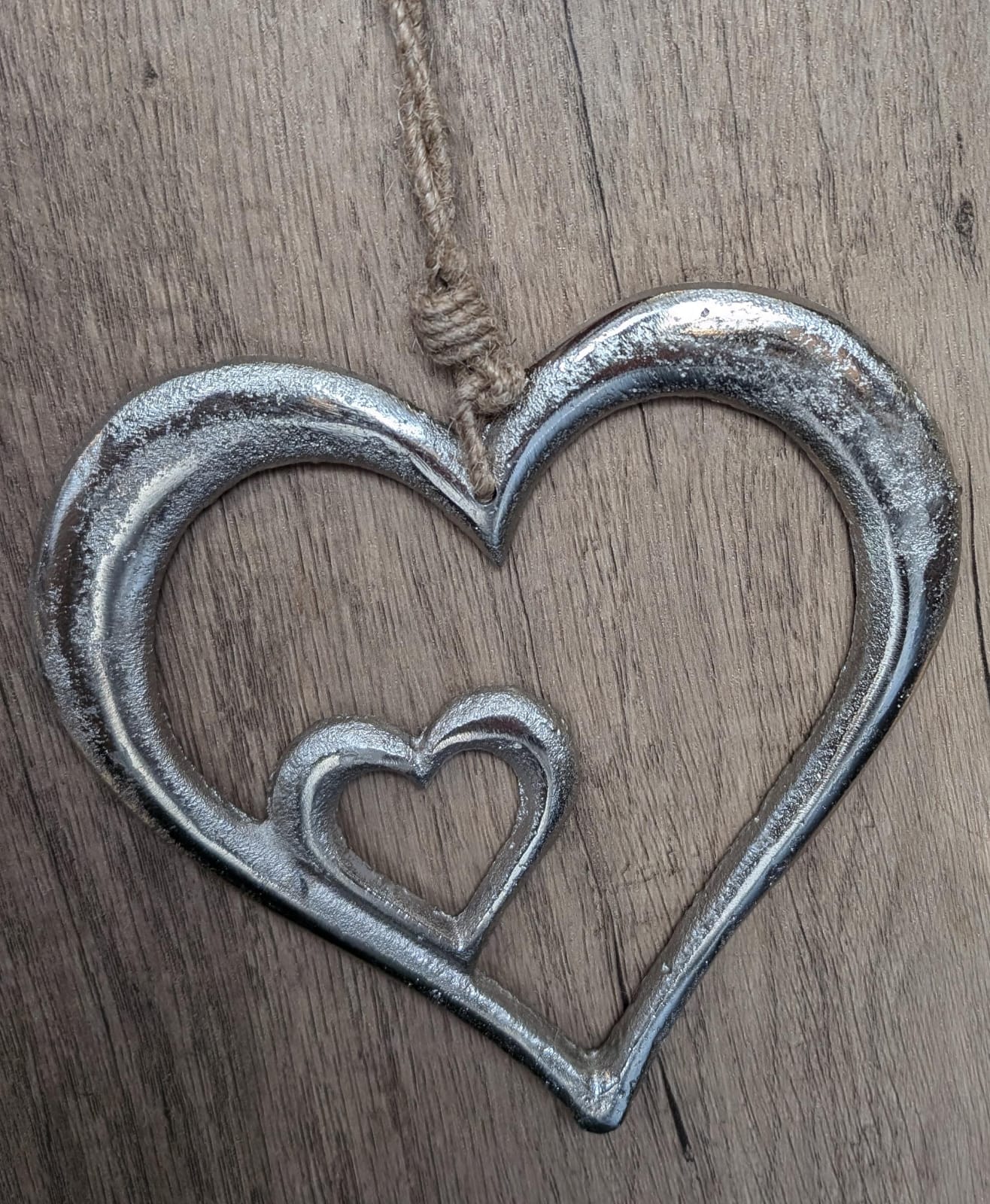 Metallherze in verschiedenen Größen