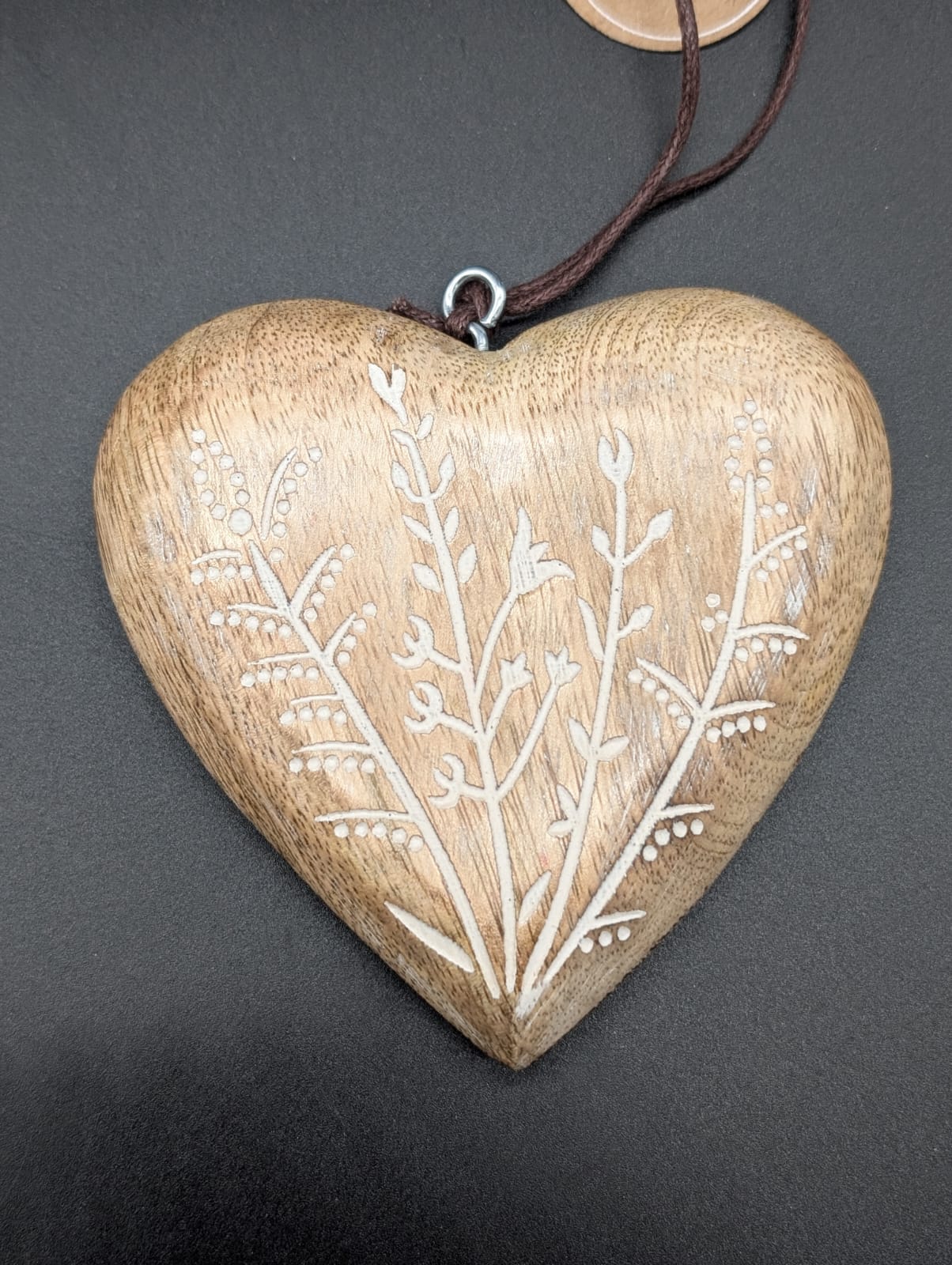 Holzherz mit Blümchen