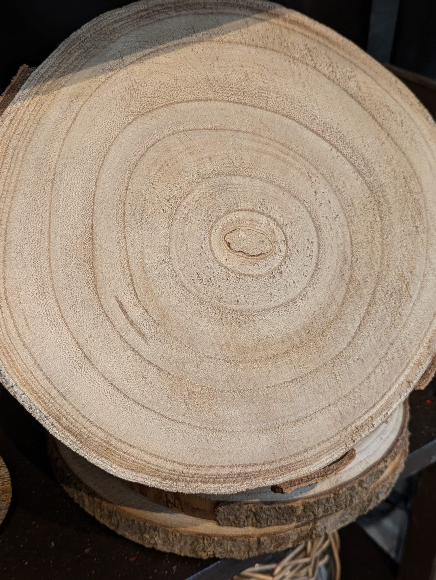 Holzscheibe in verschiedenen größen