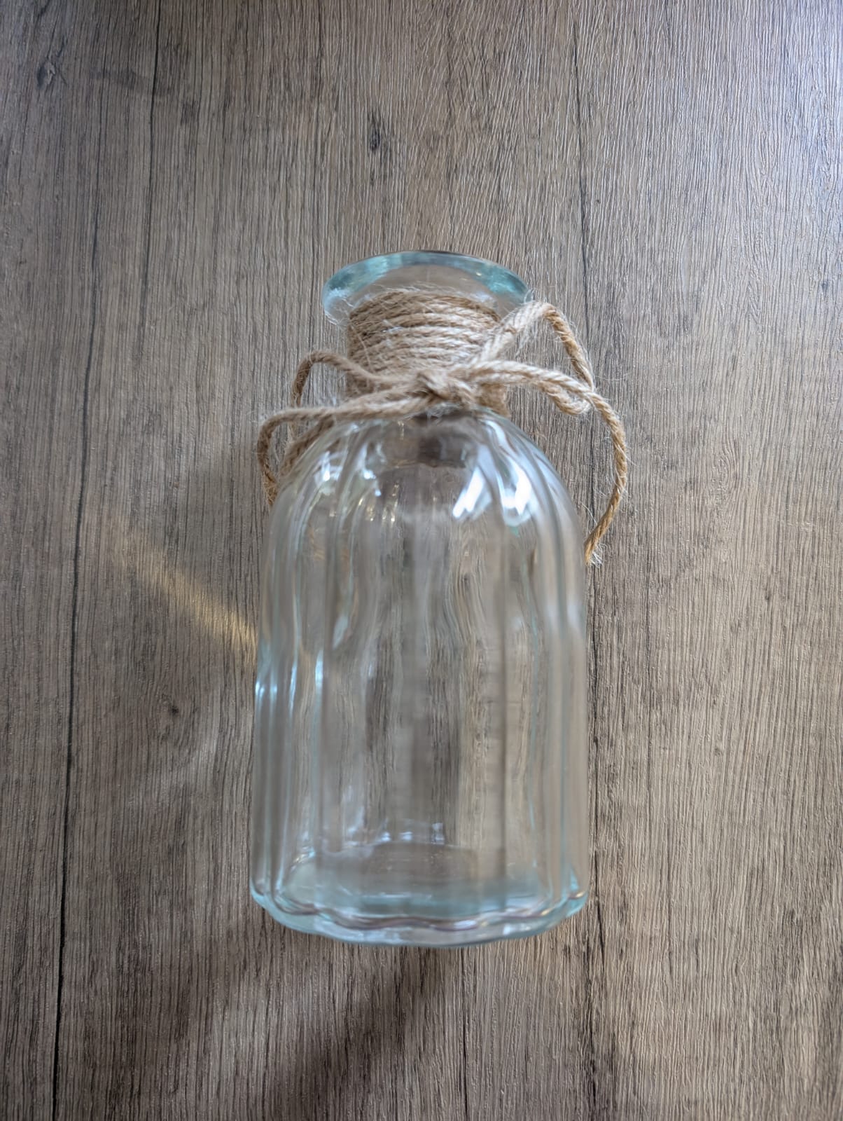 Vase mit Naturgarn