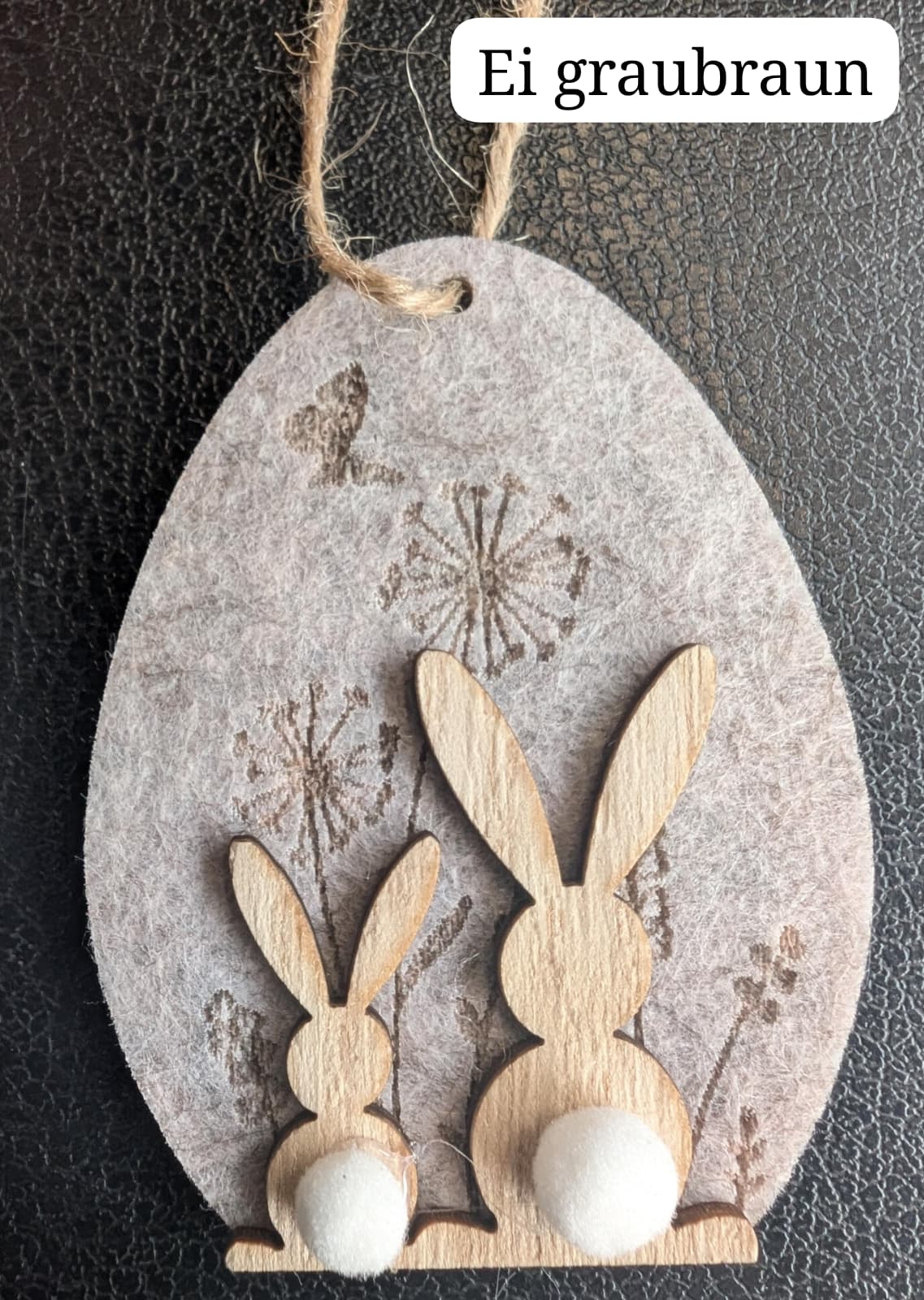 Osteranhänger aus Filz und Holz