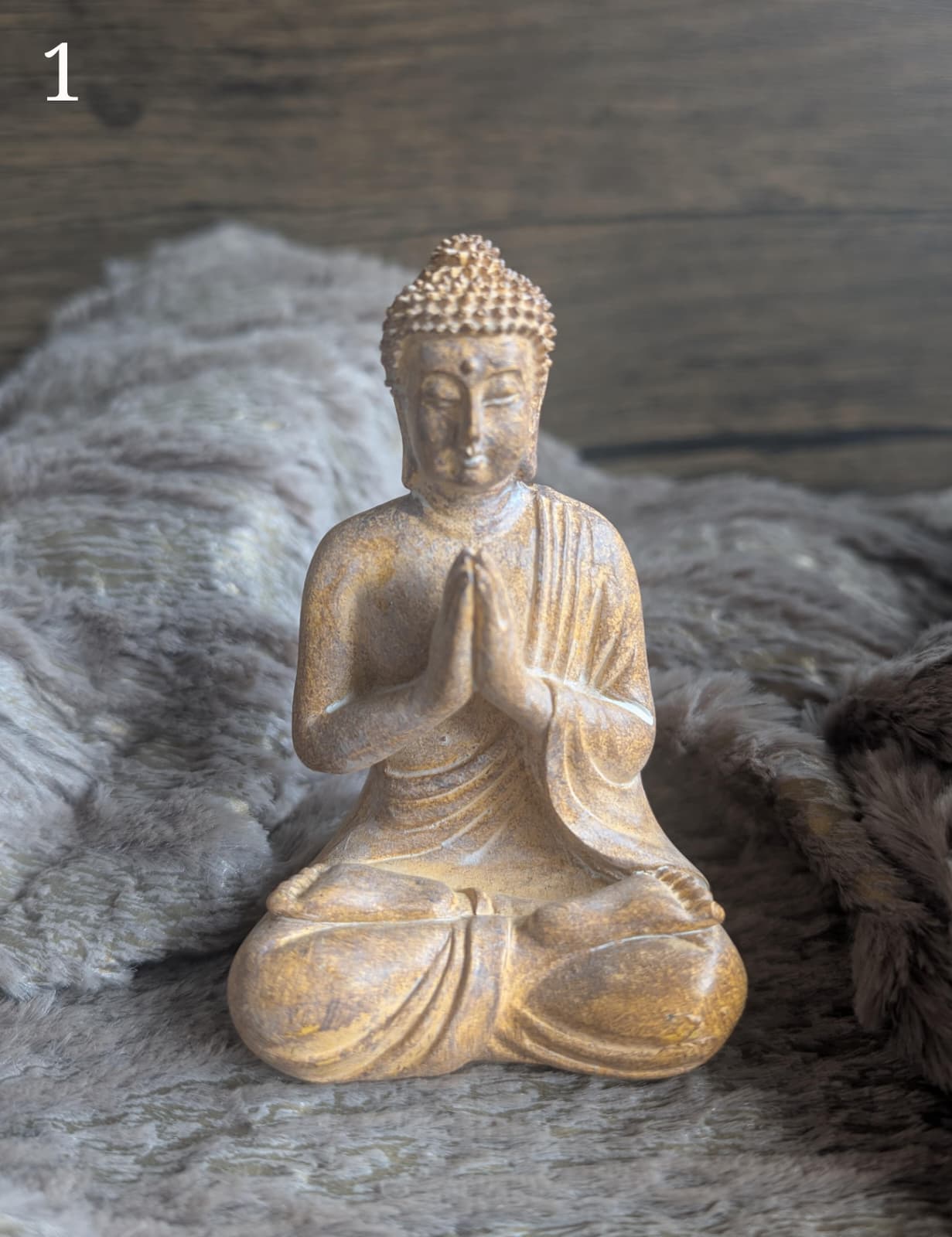 Buddha Figur aus Kunstharz