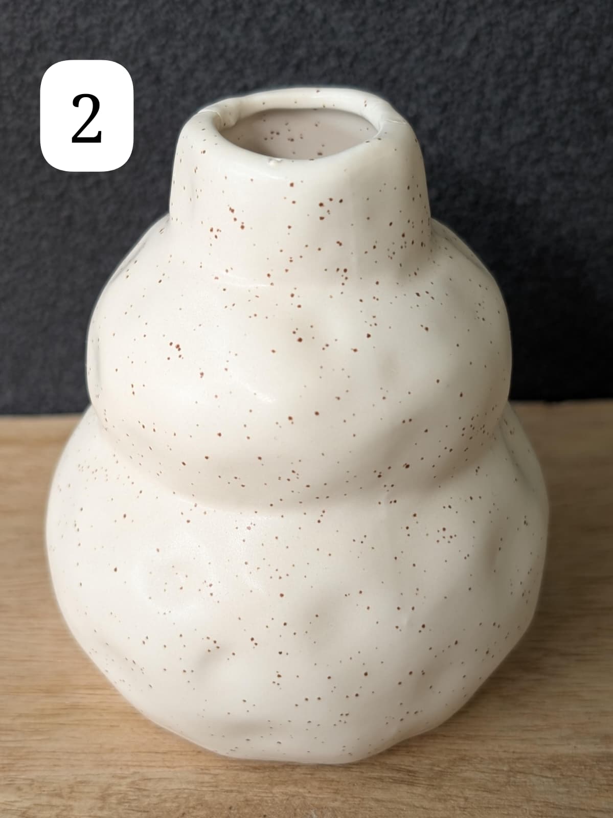 Kleine Vase in Naturtönen